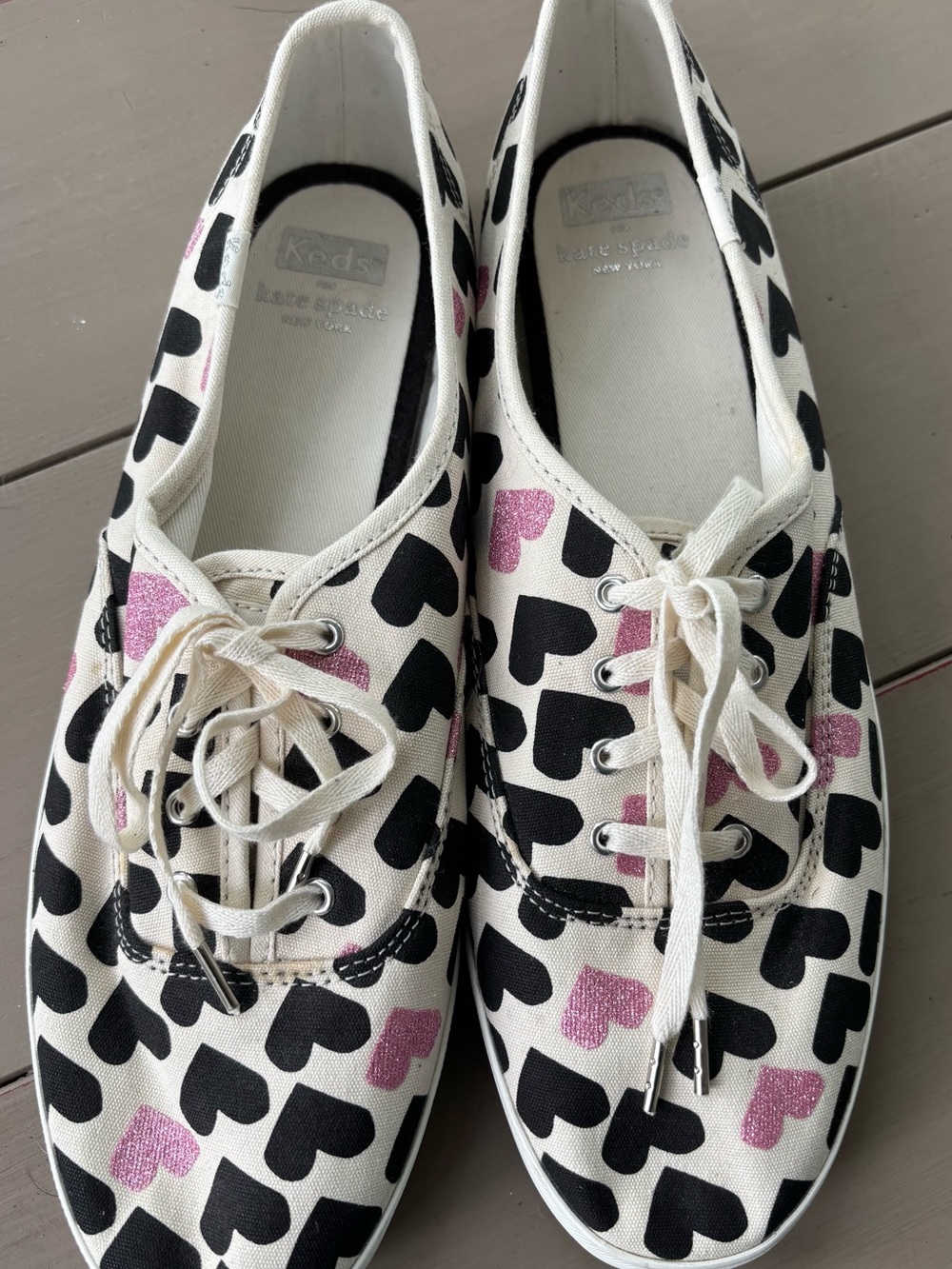 Kate Spade Canvas Heart Lace-Up Sneakers in Cream, Black & Pink NWOT
